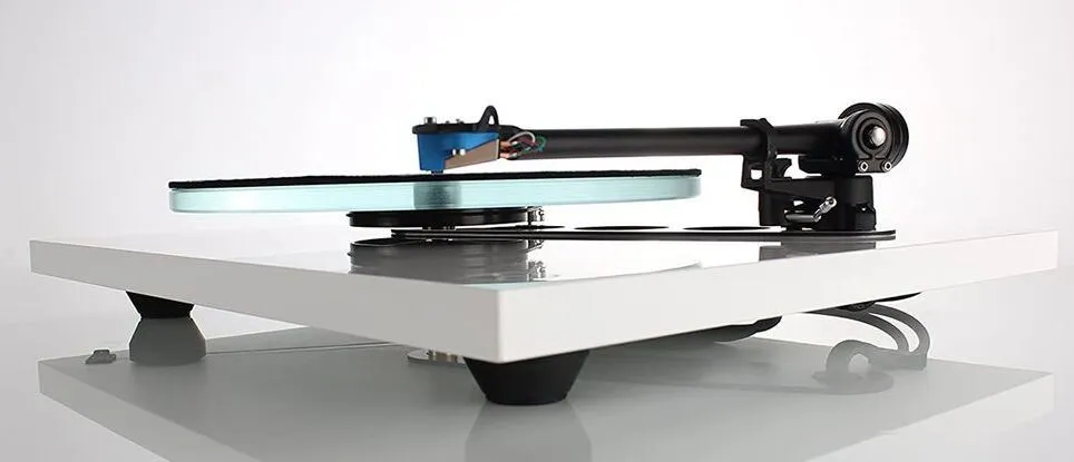 Rega Planar 3 White.jpg