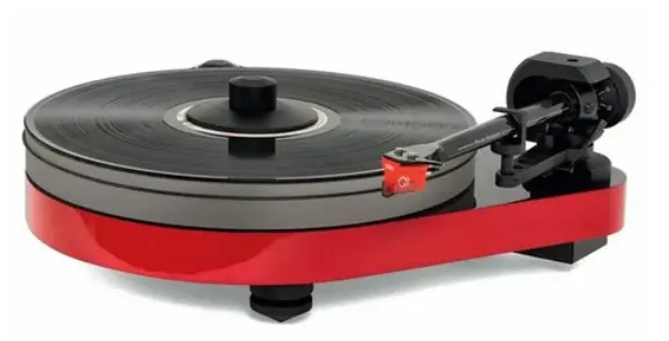 Pro-Ject RPM 5 Carbon Red Pro-Ject RPM 5 Carbon Red