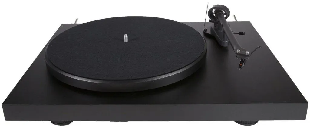 Pro-Ject Debut III DC Piano OM5e.jpg