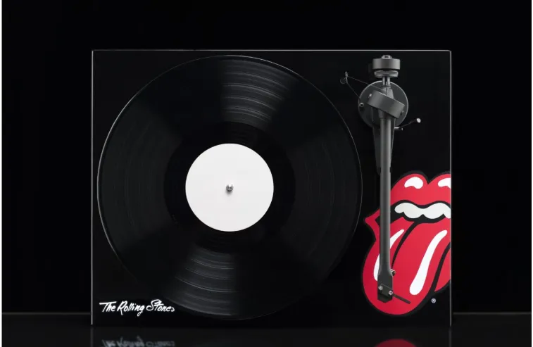 Pro-Ject Debut III The Rolling Stones White OM10 Pro-Ject Debut III The Rolling Stones White OM10