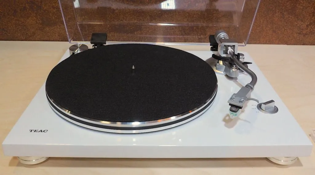 TEAC TN-3B-SE White.jpg