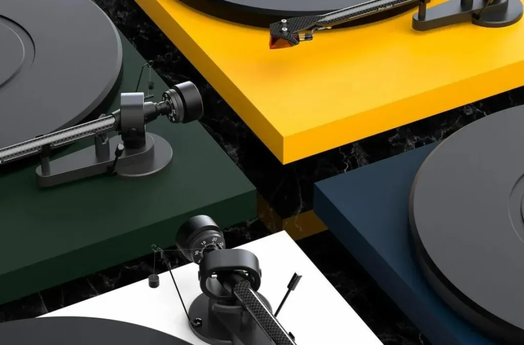 Pro-Ject Debut Carbon Evo (2M Red) Satin Yellow
