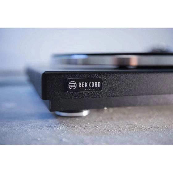 Rekkord Audio F400 Black 