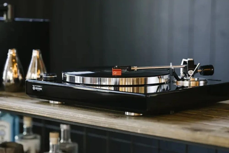 Rekkord Audio M600 Black(High Gloss Black)