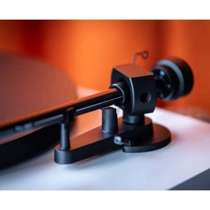 Pro-Ject Debut EVO 2 (Pick It MM EVO), High Gloss Red