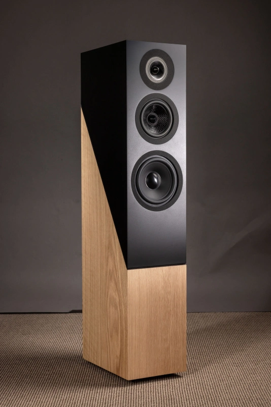 Davis Acoustics The Pledge Light Oak