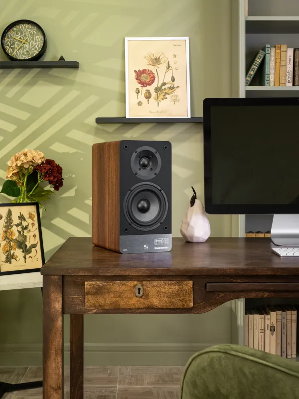Radiotehnika S-20NA Walnut