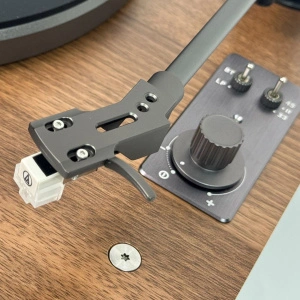 Phaze Audio Adelle Walnut