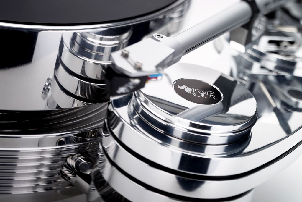 MD Rega RB 880.jpg MD Rega RB 880.jpg
