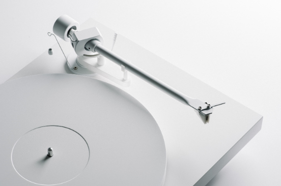 Pro-Ject Debut PRO White Edition