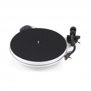 Pro-Ject RPM 1 Carbon (2M Red) White