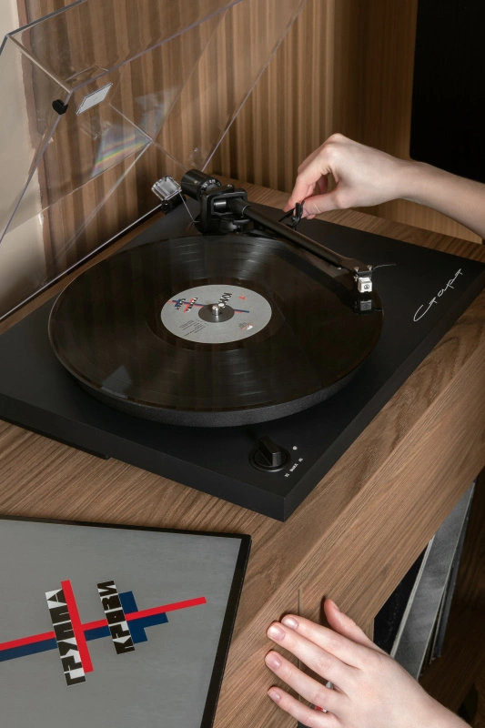 Radiotehnika LP002P Black