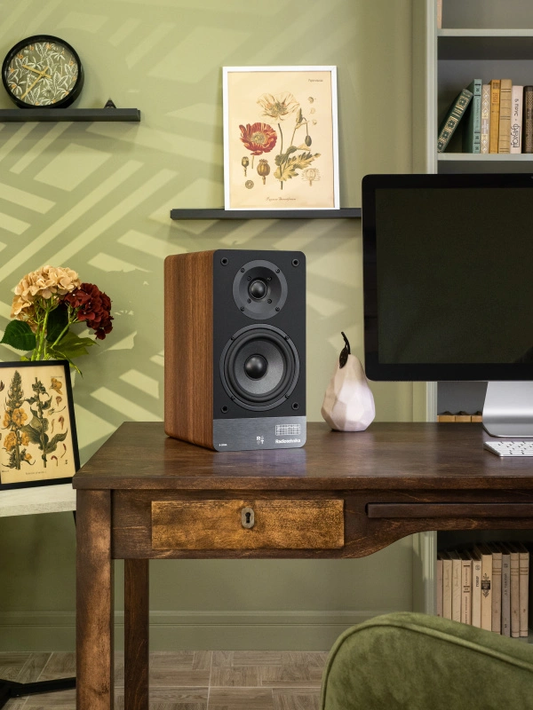 Radiotehnika S-20NA Walnut