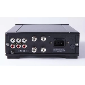 Rega io Black