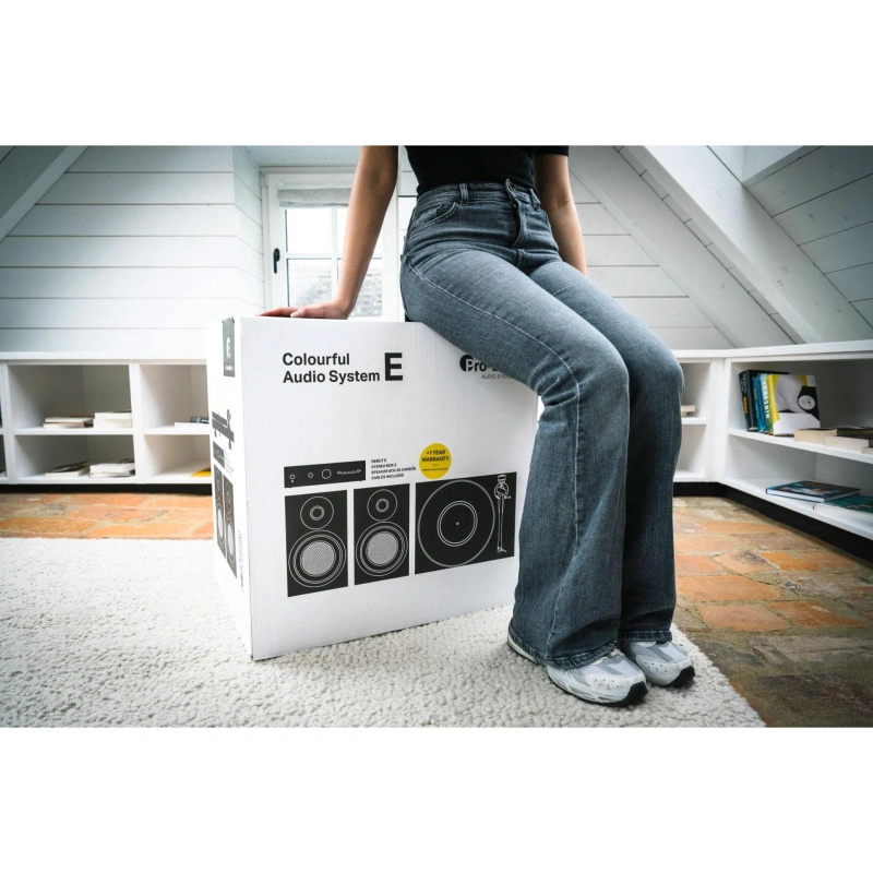 Pro-Ject Colourful Audio System E Satin Black