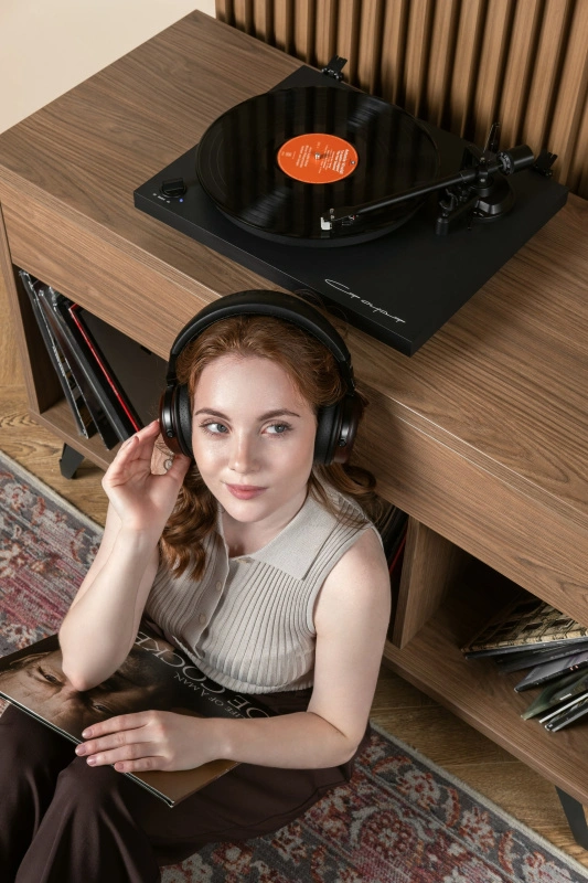 Radiotehnika LP002D Black