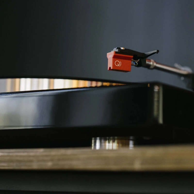 Rekkord Audio M600 Black(Quintet Red)