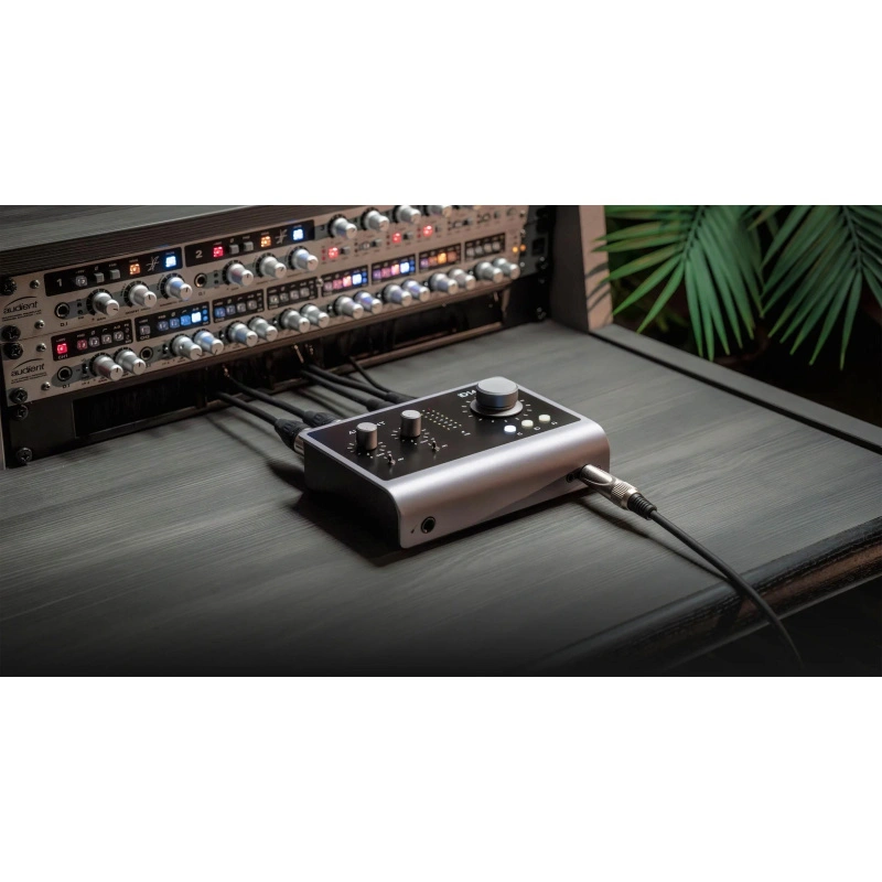 Аудиоинтерфейс Audient iD14 MKII